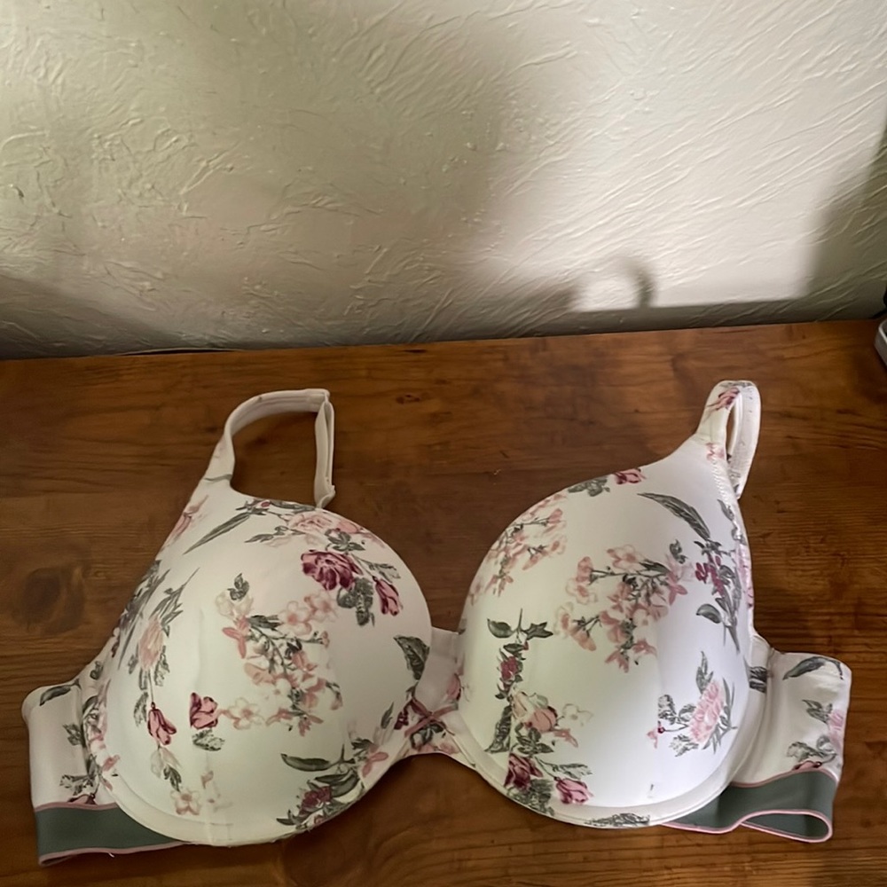 Cacique plunge underwire